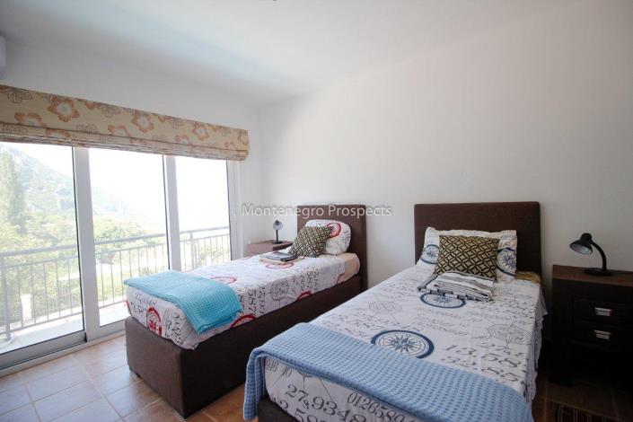 Image No.10-4 Bed Villa for sale