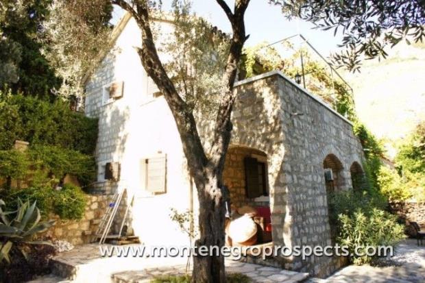 Image No.1-Villa de 3 chambres à vendre à Budva