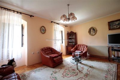 Villa-in-Dobrota-for-sale-14