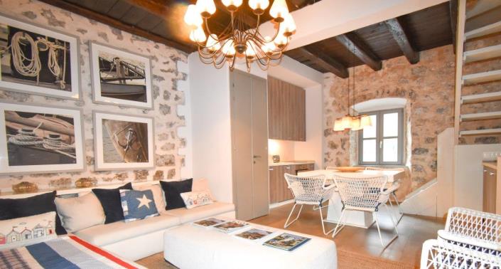 Image No.3-Maison de 2 chambres à vendre à Kotor