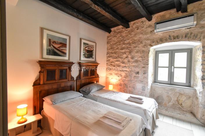 Image No.12-Maison de 2 chambres à vendre à Kotor