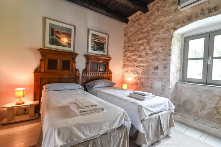 Image No.13-Maison de 2 chambres à vendre à Kotor