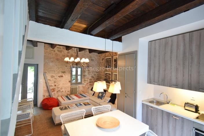 Image No.2-Maison de 2 chambres à vendre à Kotor