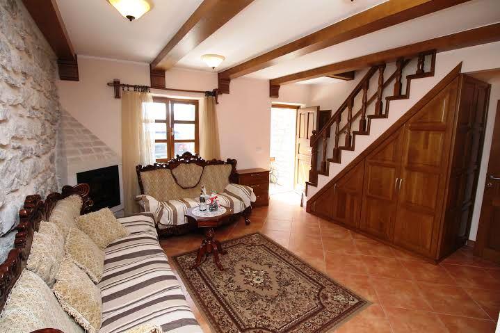 Image No.3-3 Bed House for sale