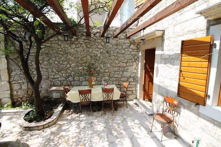 Image No.1-3 Bed House for sale