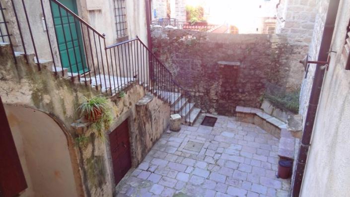 Image No.11-Appartement de 3 chambres à vendre à Kotor