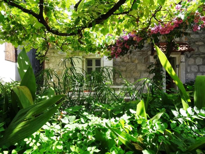 Image No.11-3 Bed House for sale