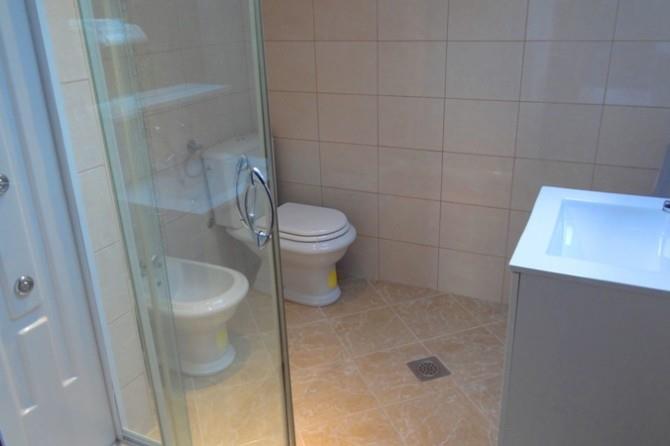 Image No.3-Maison de 6 chambres à vendre à Prcanj