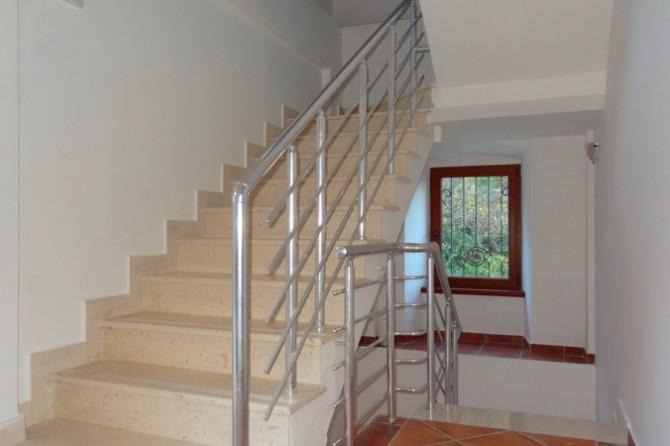 Image No.5-Maison de 6 chambres à vendre à Prcanj