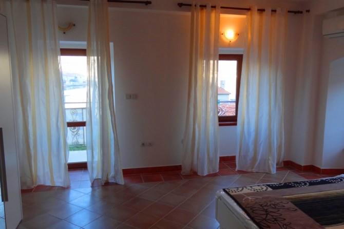 Image No.10-Maison de 6 chambres à vendre à Prcanj