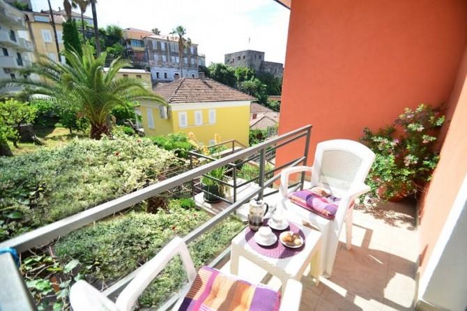 Image No.13-2 Bed House for sale