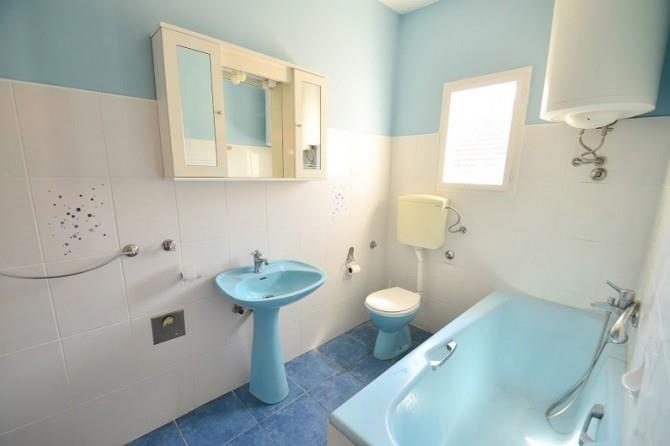 Image No.18-2 Bed House for sale