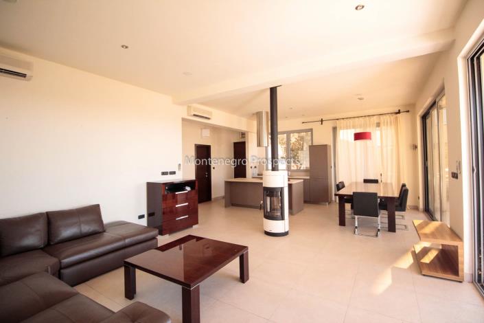 Image No.12-Maison / Villa de 3 chambres à vendre à Kavac