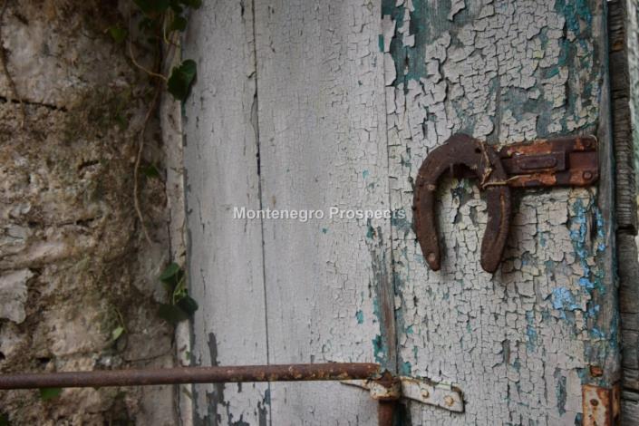 Image No.14-3 Bed Farmhouse for sale