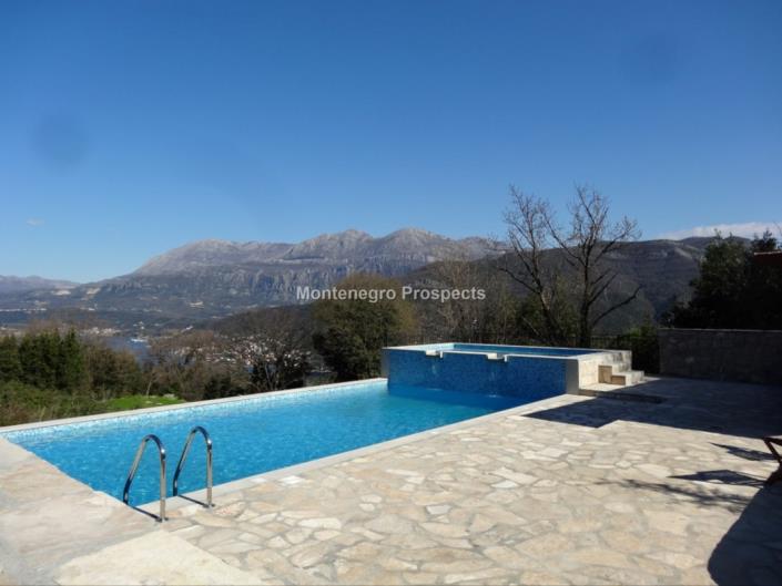 Image No.4-Maison / Villa de 7 chambres à vendre à Tivat