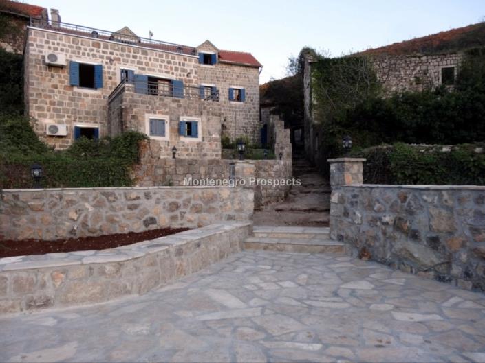 Image No.7-Maison / Villa de 7 chambres à vendre à Tivat