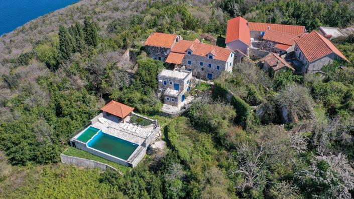 Image No.29-Maison / Villa de 7 chambres à vendre à Tivat