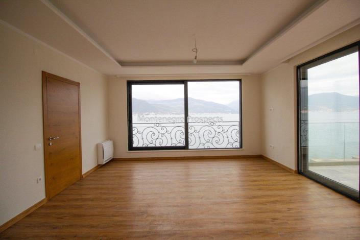 Image No.5-Villa de 3 chambres à vendre à Tivat