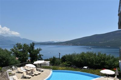 Appartement de 2 chambres à vendre à Ðenovici