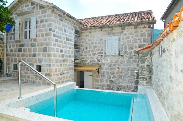 Image No.2-Maison / Villa de 4 chambres à vendre à Perast