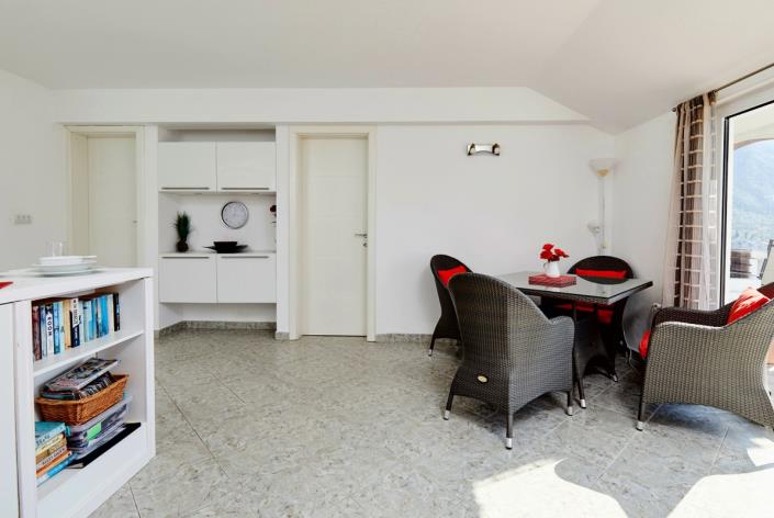 Image No.3-Appartement de 2 chambres à vendre à Kotor