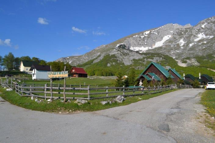 Image No.9-2 Bed House for sale