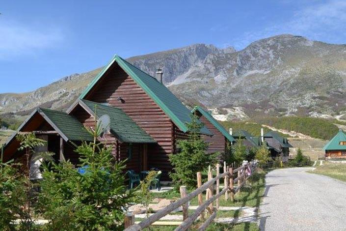 Image No.10-2 Bed House for sale