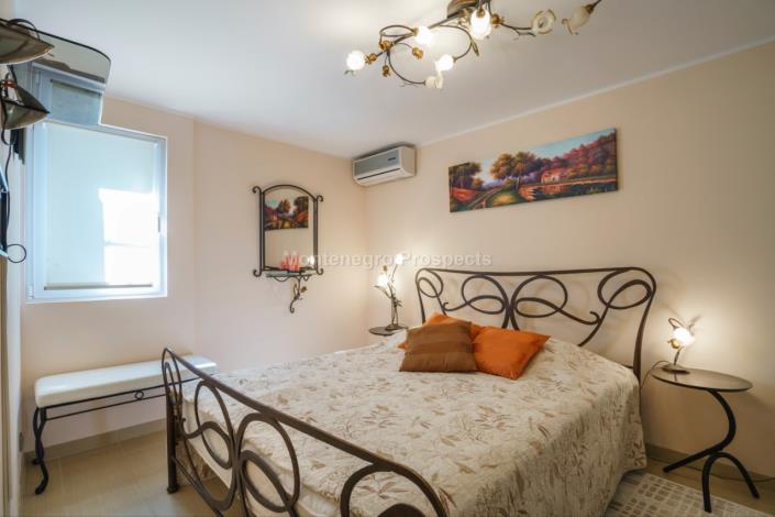 Image No.5-Villa de 4 chambres à vendre à Prcanj