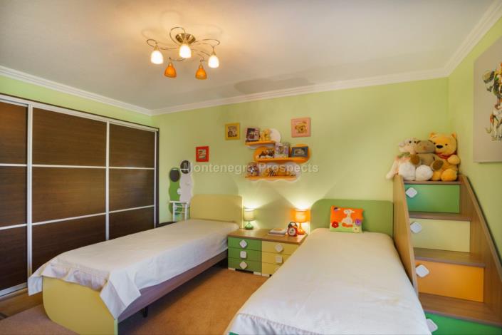 Image No.7-Villa de 4 chambres à vendre à Prcanj