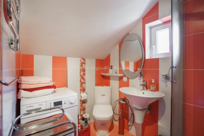 Image No.12-Villa de 4 chambres à vendre à Prcanj