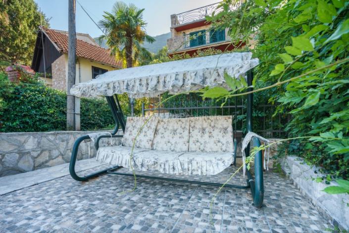 Image No.2-Villa de 4 chambres à vendre à Prcanj