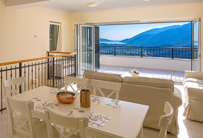 Image No.1-Villa de 3 chambres à vendre à Herceg Novi