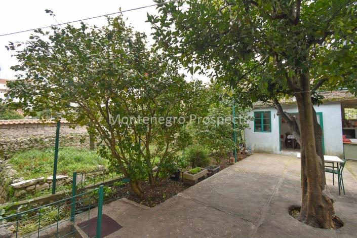 Image No.3-6 Bed House for sale