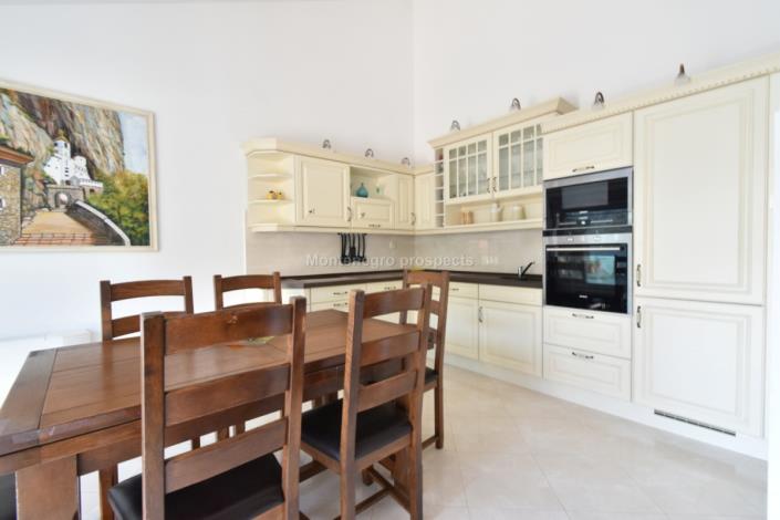 Image No.8-Appartement de 4 chambres à vendre à Kotor