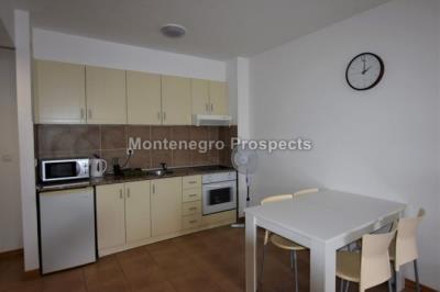 One-bedroom-apartment-located-in-a-small-complex--Becici--12245--3-