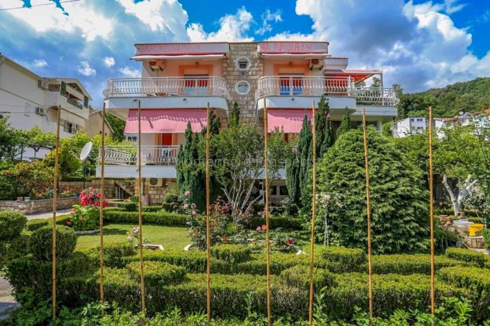 Image No.2-Maison de 4 chambres à vendre à Bijela