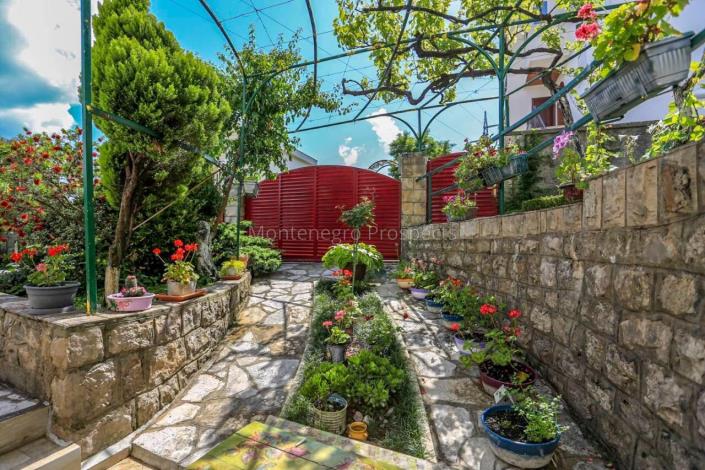 Image No.5-Maison de 4 chambres à vendre à Bijela