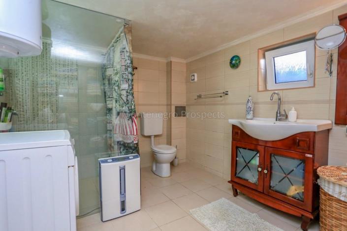 Image No.18-Maison de 4 chambres à vendre à Bijela