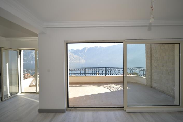 Image No.8-Apartment for sale