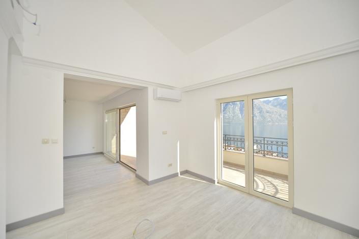 Image No.12-Apartment for sale