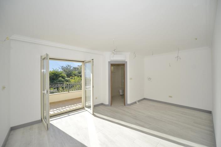 Image No.9-Apartment for sale