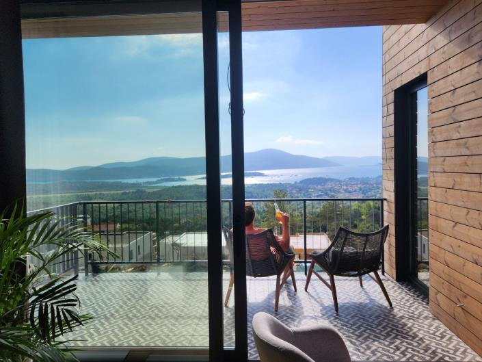 Image No.17-3 Bed House for sale