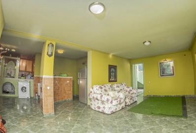 Prodaje-se-vila-sa-bazenom-u-Baru--10391--24-