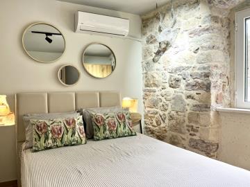 Recently-renovated-one-bedroom-apartment-in-the-Old-town-of-Kotor--13492--18-_1024x768