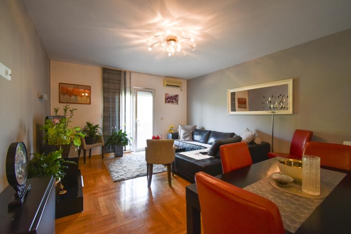 Image No.1-Appartement de 2 chambres à vendre à Tivat