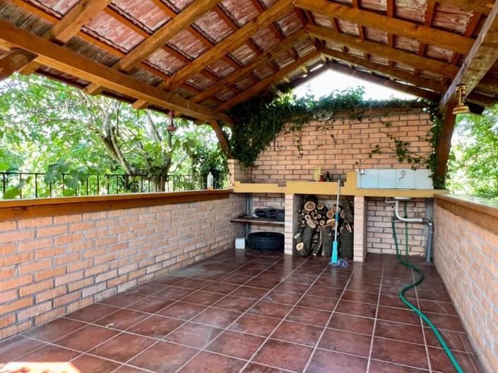 Image No.7-5 Bed House for sale