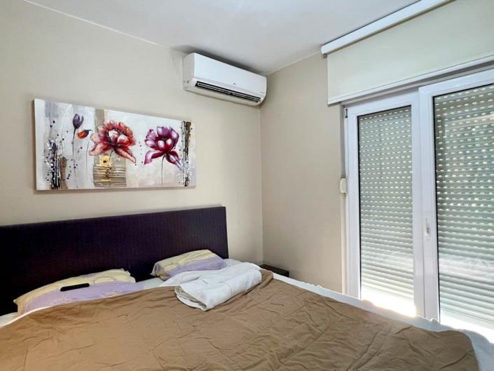 Image No.10-3 Bed Apartment for sale