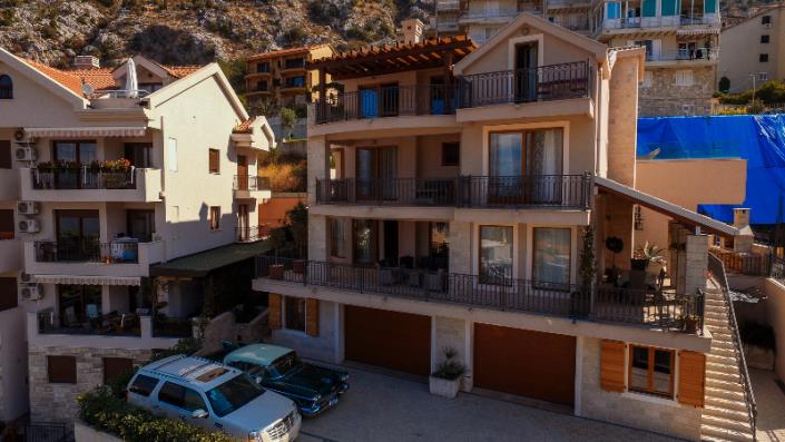 Image No.3-Villa de 6 chambres à vendre à Dobrota