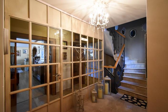 Image No.10-Villa de 6 chambres à vendre à Dobrota