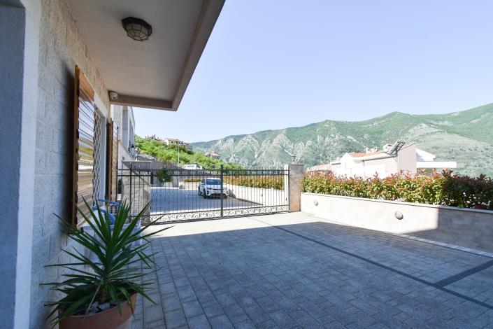 Image No.29-Villa de 6 chambres à vendre à Dobrota